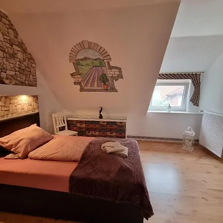 Zum Burgwaechter Gasthof *