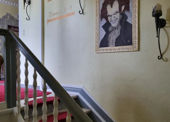 Zum Burgwaechter Guest house